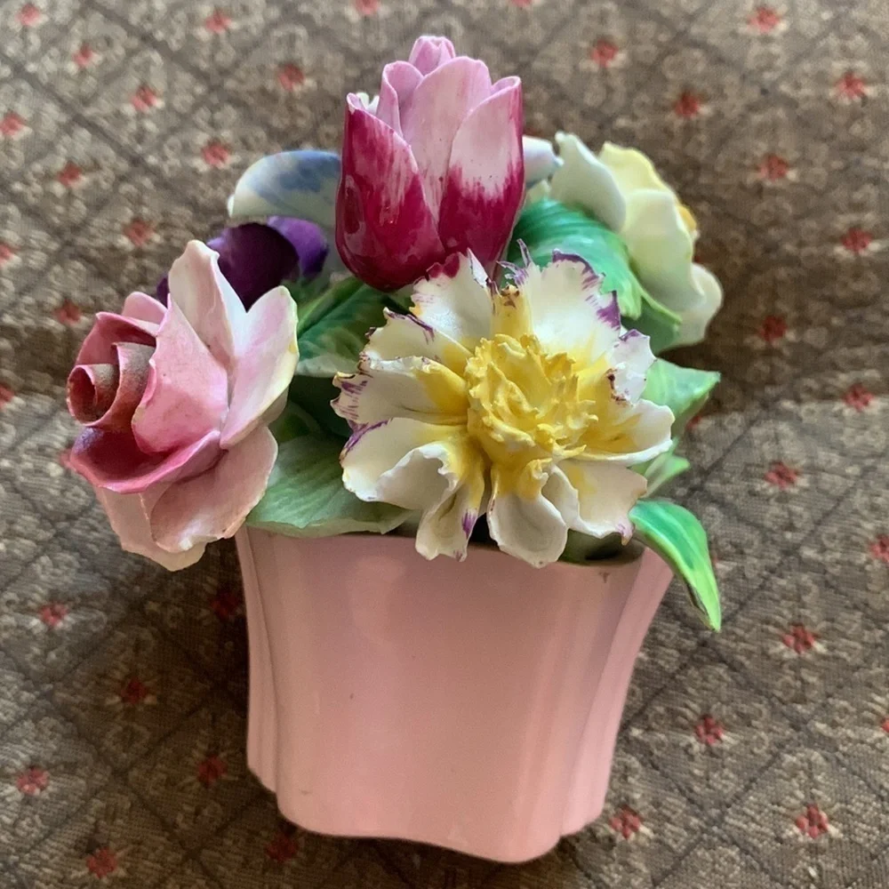 Vintage Staffordshire floral bouquet bone china England pink vase